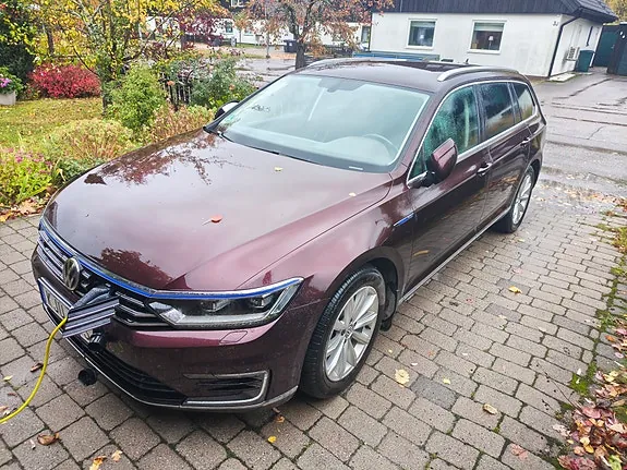 Volkswagen Passat 2018 photo 2