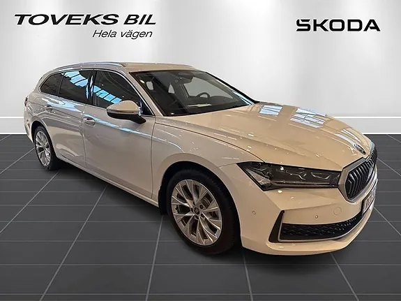 Skoda Superb 2026 photo 2