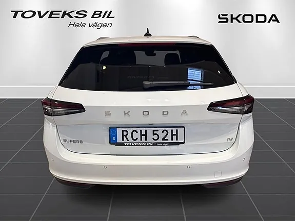 Skoda Superb 2026 photo 4