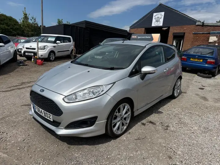 Ford Fiesta 2014 photo 4