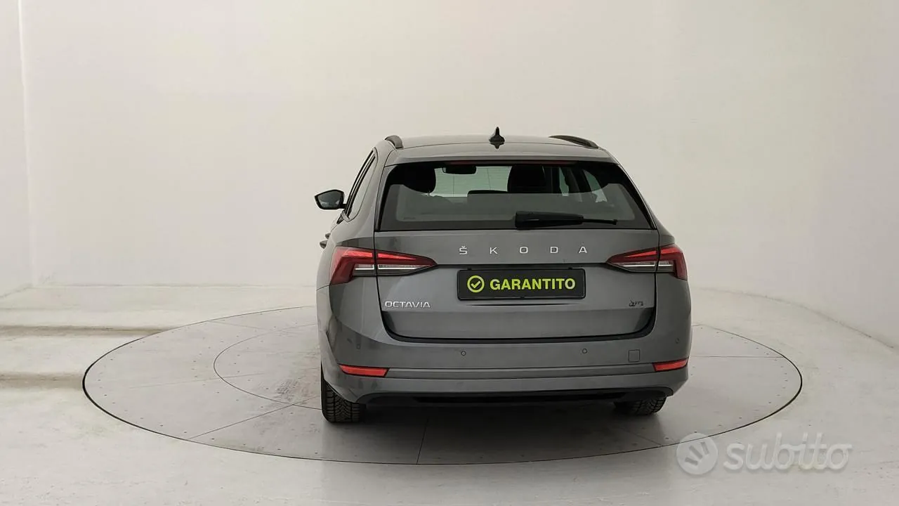 Skoda Octavia 2023 photo 4