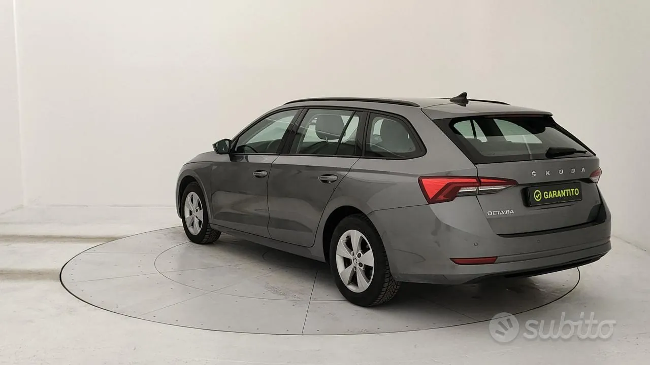Skoda Octavia 2023 photo 3