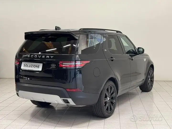 Land Rover Discovery 2017 photo 2