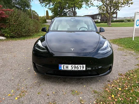 Tesla Model Y 2024 photo 3