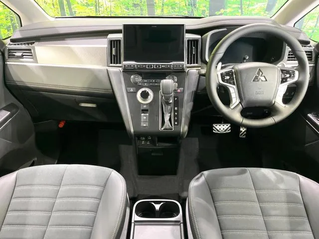Mitsubishi Delica D 2026 photo 2