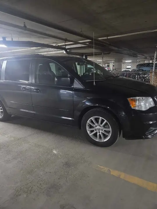 Dodge Grand Caravan 2015 photo 3