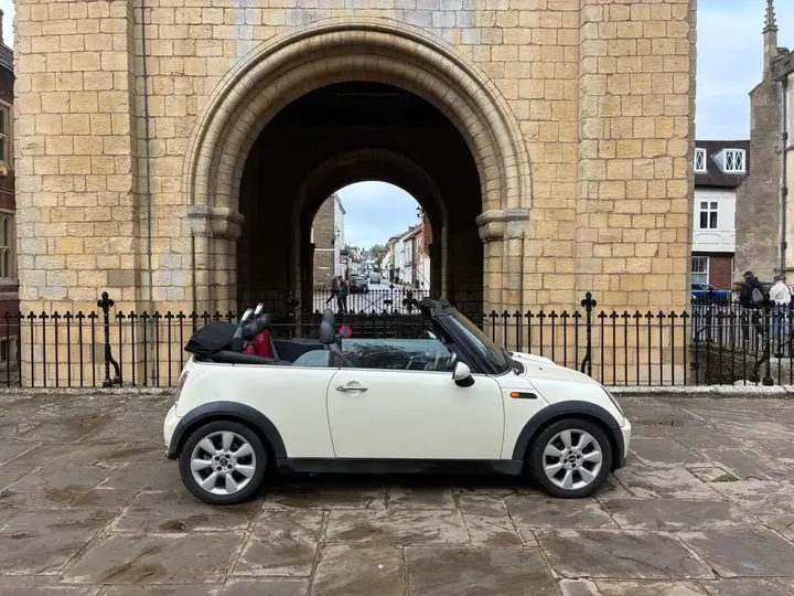 Mini Convertible 2006 photo 2