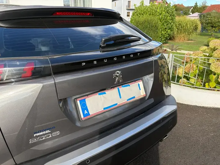 Peugeot 2008 2022 photo 2