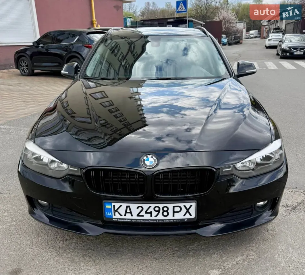 BMW 3 Series 2013 photo 2