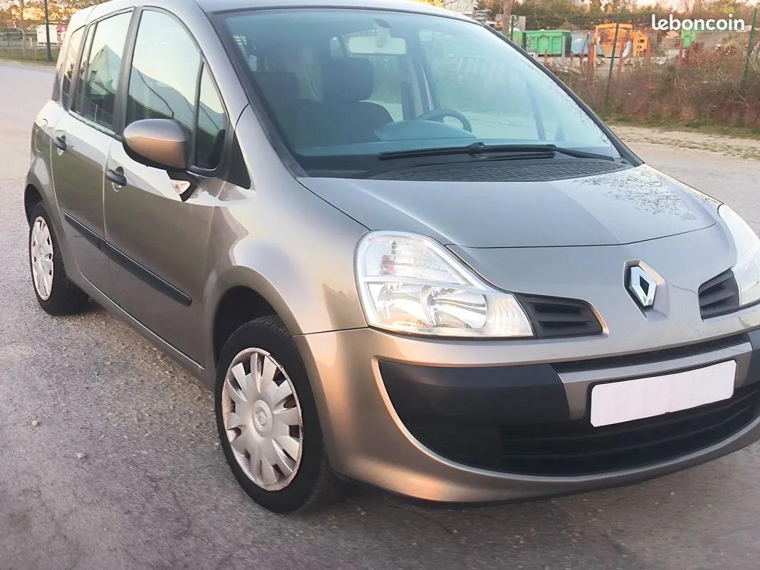 Renault Grand Modus 2010 photo 2