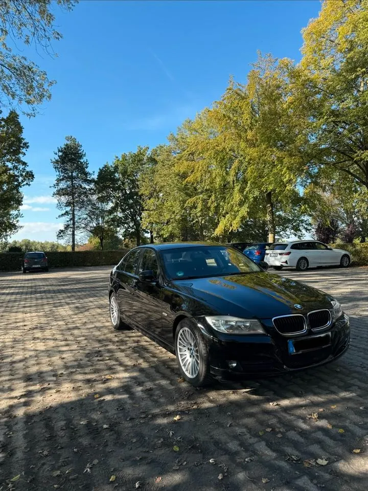 BMW E90