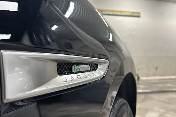 Jaguar F-Pace 2018 photo 5