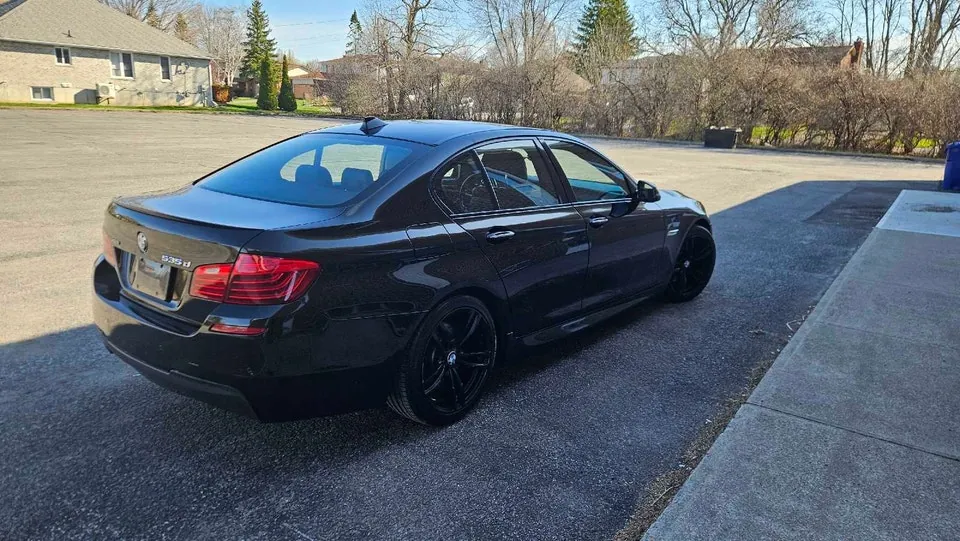 BMW 5Series 2016 photo 2