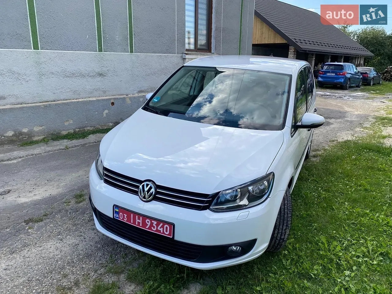 Volkswagen Touran 2010 photo 3