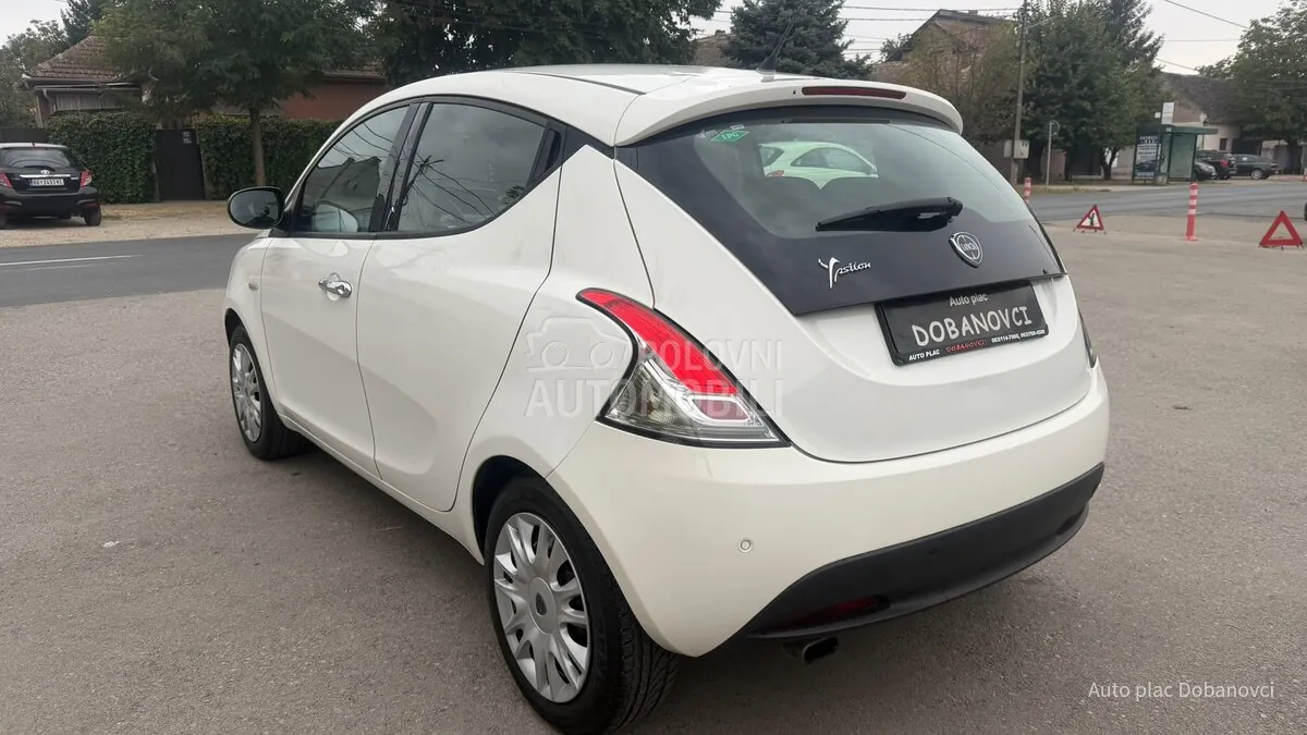 Lancia Ypsilon 2015 photo 5
