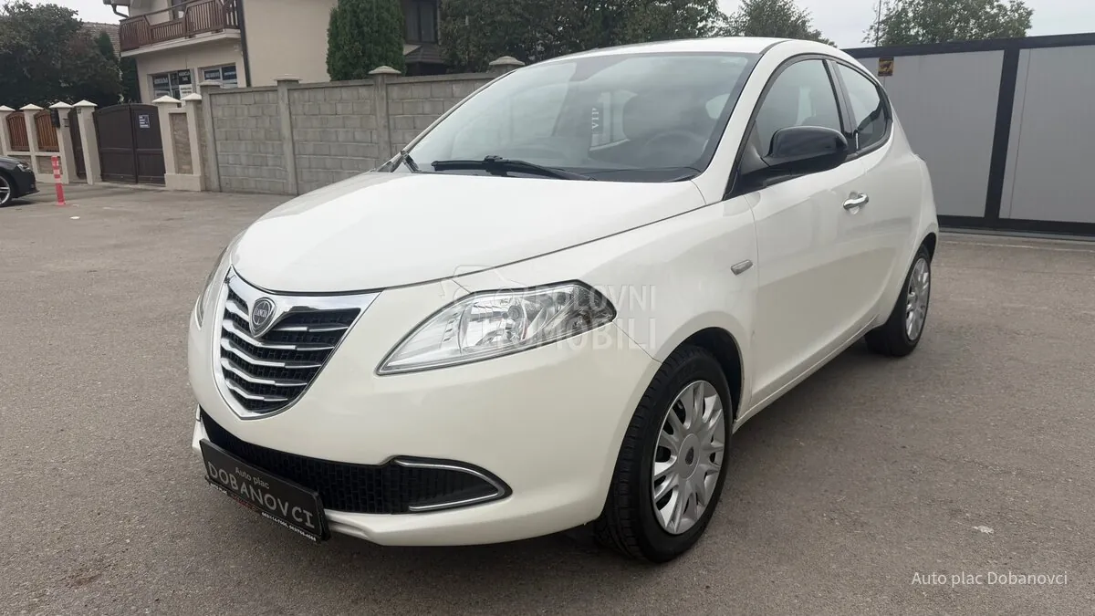 Lancia Ypsilon