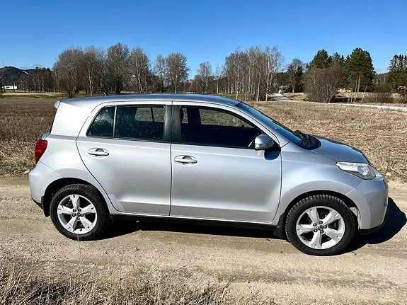 Toyota Urban Cruiser 2010 photo 3
