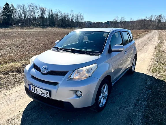 Toyota Urban Cruiser 2010 photo 4