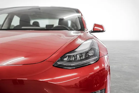 Tesla Model 3 2023 photo 2