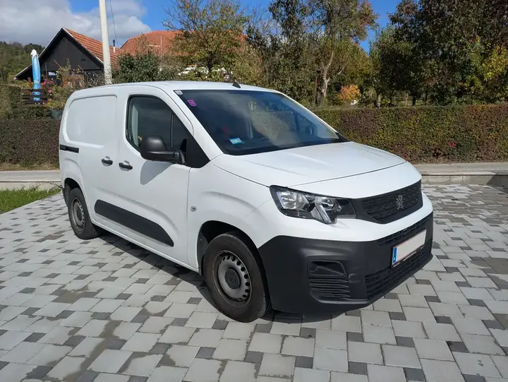 Peugeot Partner 2021 photo 2