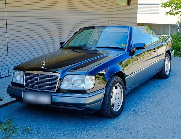 Mercedes-Benz E 220