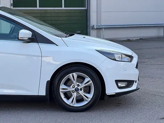 Ford Focus 2016 photo 2