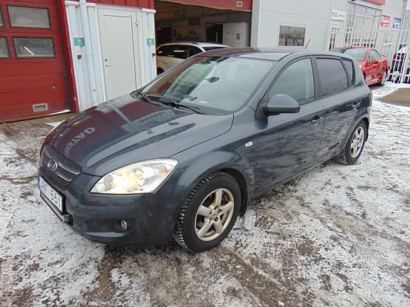 Kia Ceed 2009 photo 3
