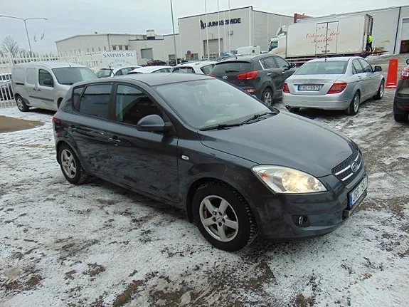 Kia Ceed 2009 photo 4