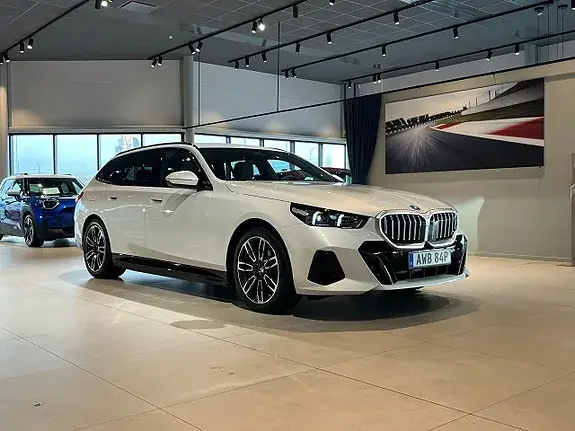 BMW 530E 2027 photo 3