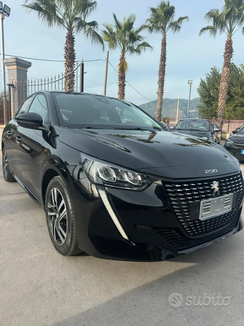 Peugeot 208