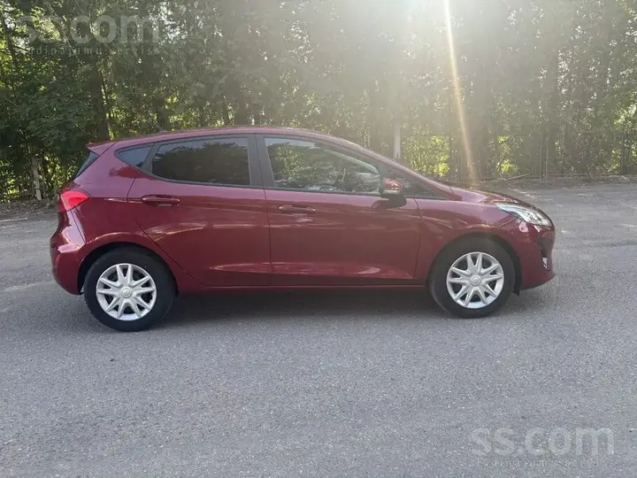 Ford Fiesta 2019 photo 2