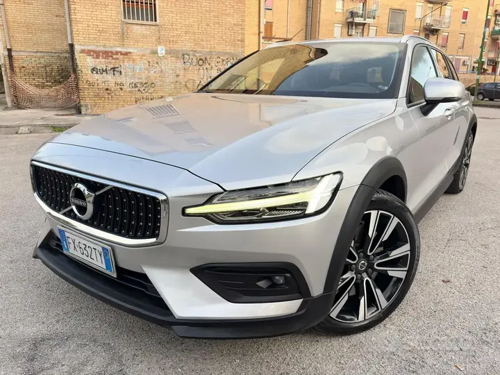 Volvo V60 2019 photo 4