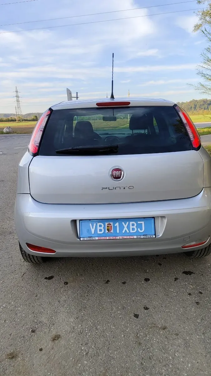 Fiat Punto 2015 photo 2