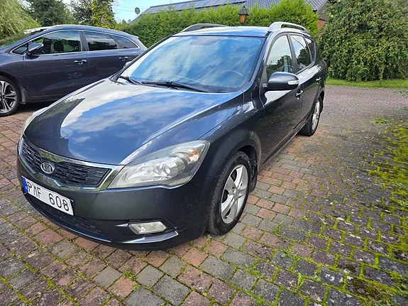 Kia Ceed 2011 photo 4