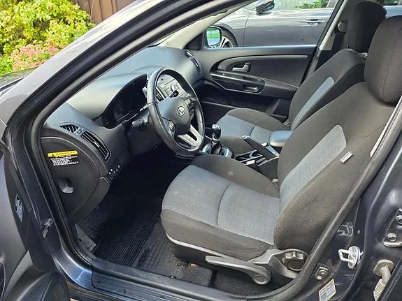 Kia Ceed 2011 photo 5