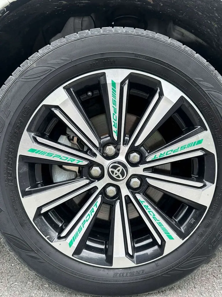 Toyota Avanza 2024 photo 4