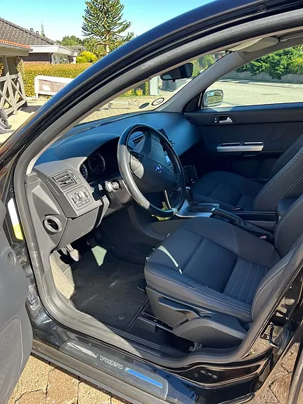 Volvo V50 2006 photo 2