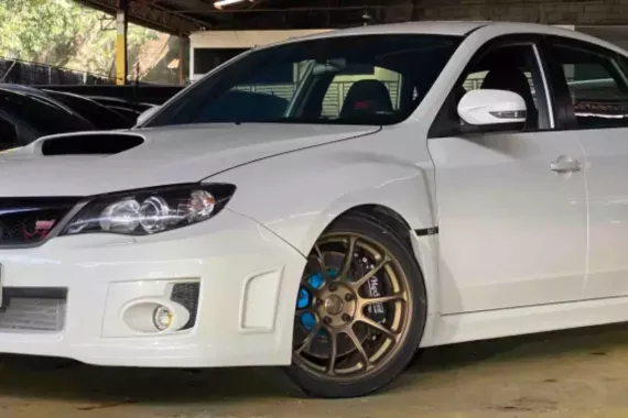 Subaru Wrx Sti 2011 photo 2
