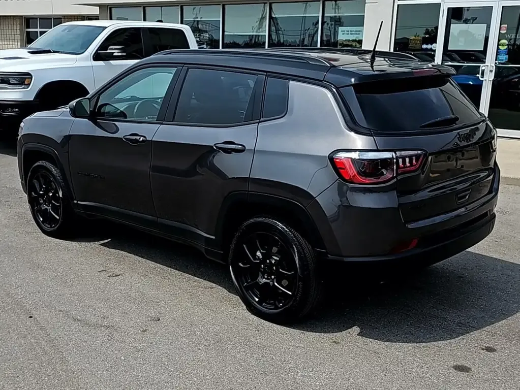 Jeep Compass 2023 photo 3