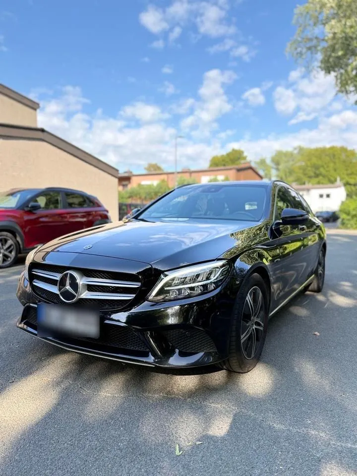 Mercedes-Benz C220D