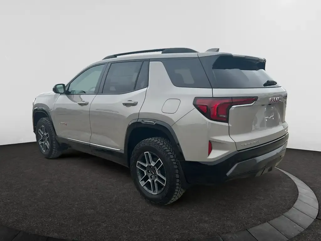 GMC Terrain 2027 photo 3