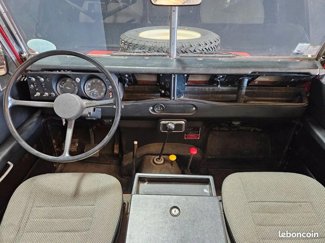 Land Rover Defender 1983 photo 4