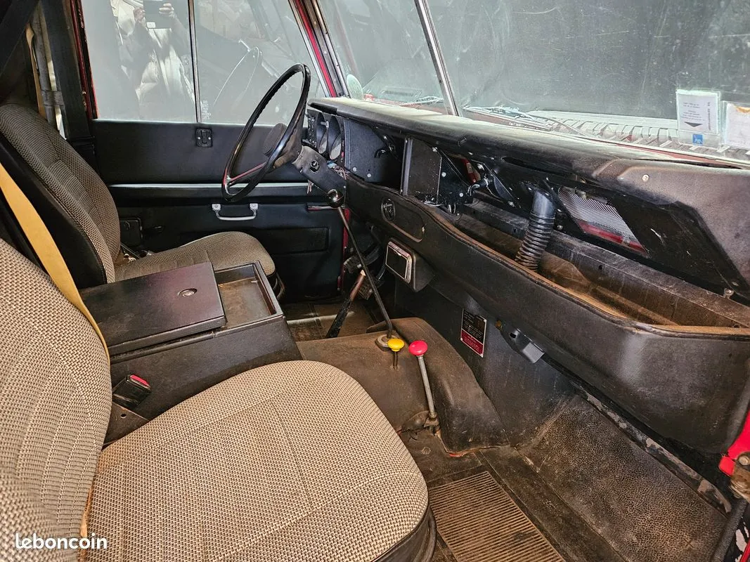 Land Rover Defender 1983 photo 3