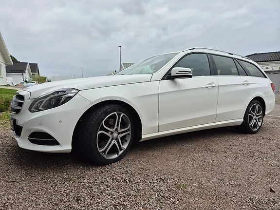 Mercedes-Benz E220 2015 photo 2