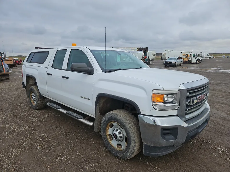 GMC Sierra 2500Hd 2015 photo 2