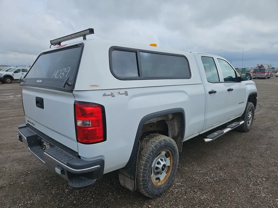 GMC Sierra 2500Hd 2015 photo 4