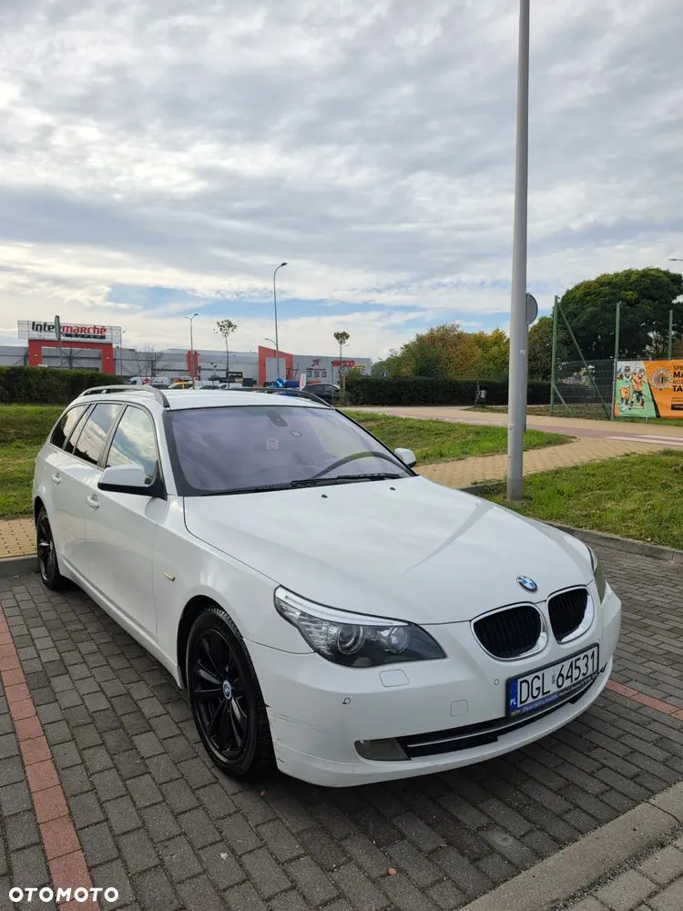 BMW Seria 5 2010 photo 2