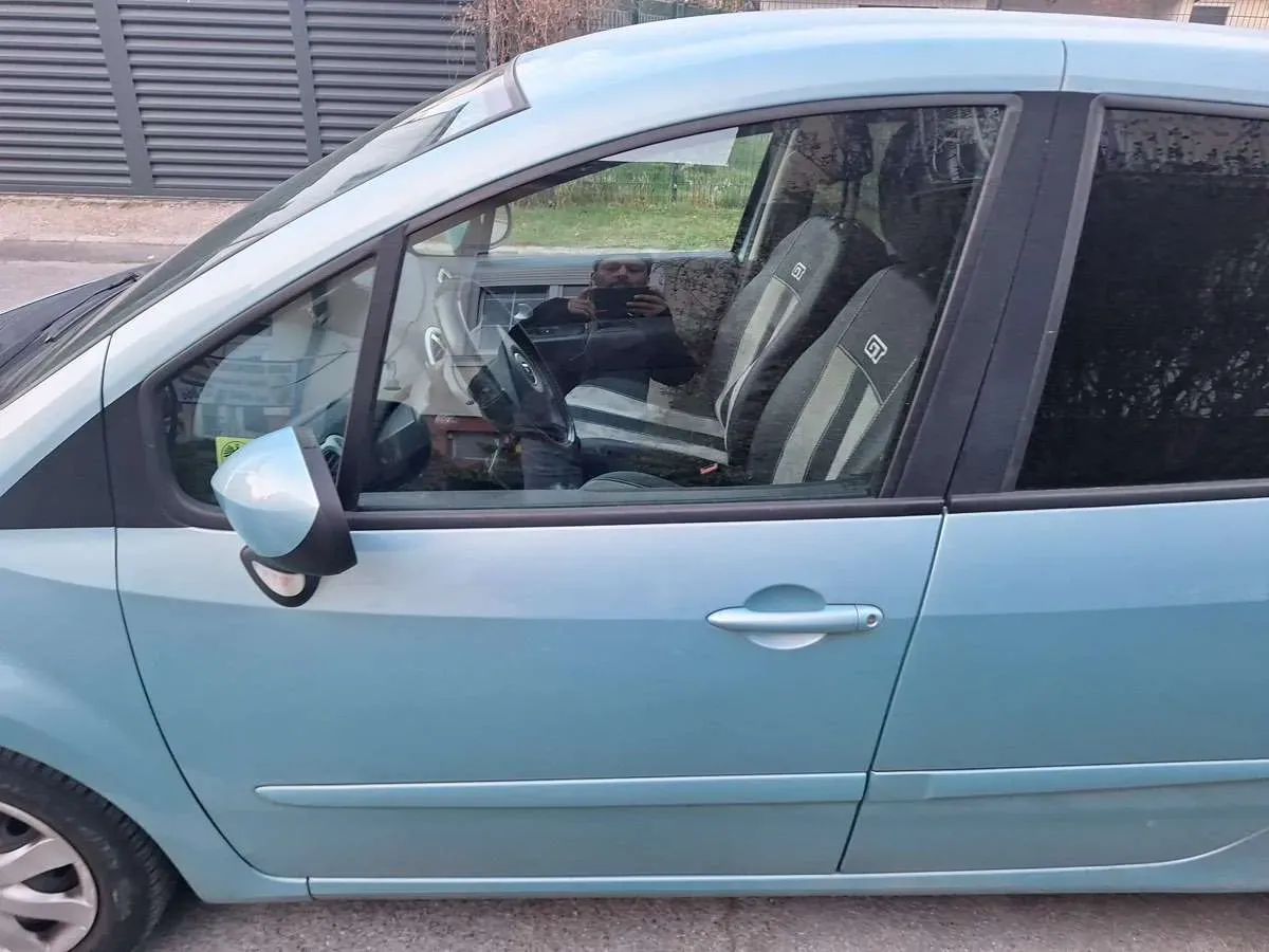 Renault Modus 2008 photo 2