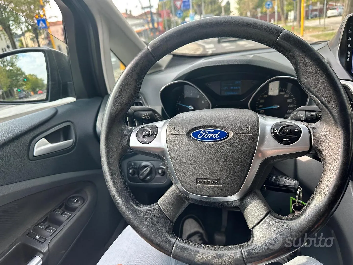 Ford C-Max 2014 photo 4