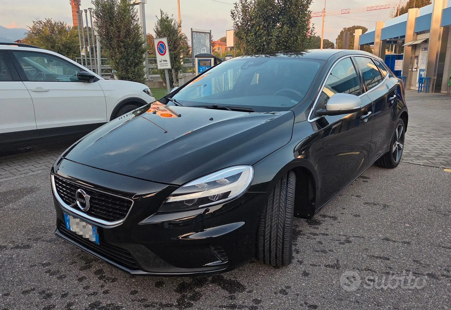 Volvo V40 2019 photo 2